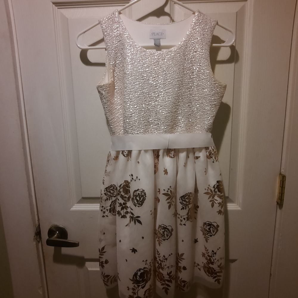 Speechless Silver and White Floral Dress